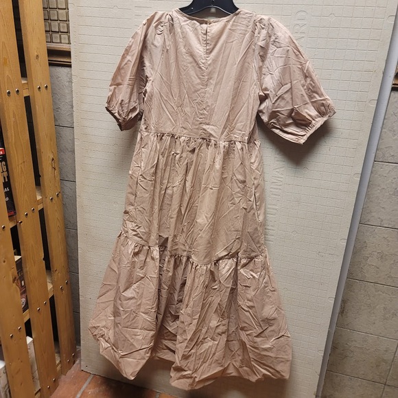 Code X Mode Taupe DRESS PUFF SLEEVES Pockets SIZE Small lightweight Tiered NEW - Picture 5 of 8
